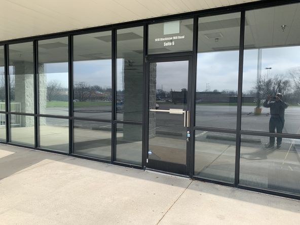 Blackiston Mill Rd Shopping Center: 1418 & 1420 Blackiston Mill Rd, Clarksville, IN 47129